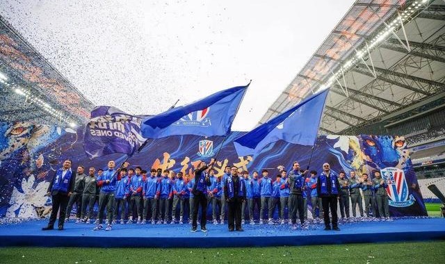 开云官方网站-负重前行 绽放申城，上海申花足球俱乐部出征新赛季