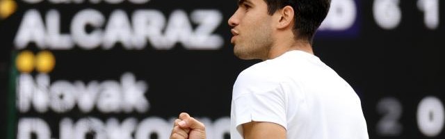 背靠背温网决赛战胜德约 阿尔卡拉斯向巨头看齐