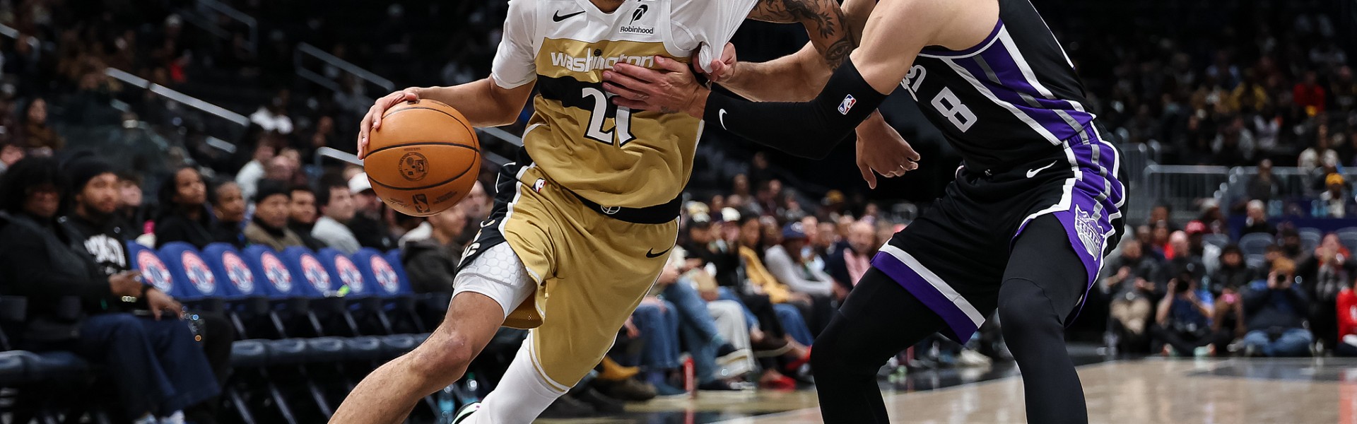 kaiyun sports-莱利18+6巴格利15+5 拉文35+6奇才送国王9连败