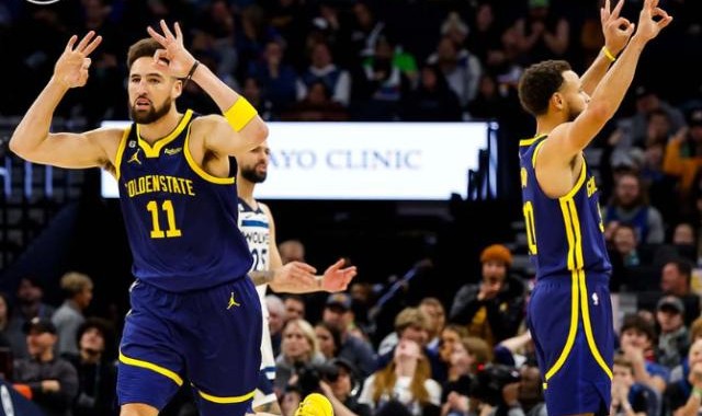 开云官方网站-勇士走上冲刺快车道 库明加成长为金州更添甜蜜