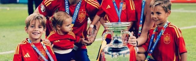 开云官方网站-莫拉塔自宣离婚 与妻子秀恩爱后不久和平分手