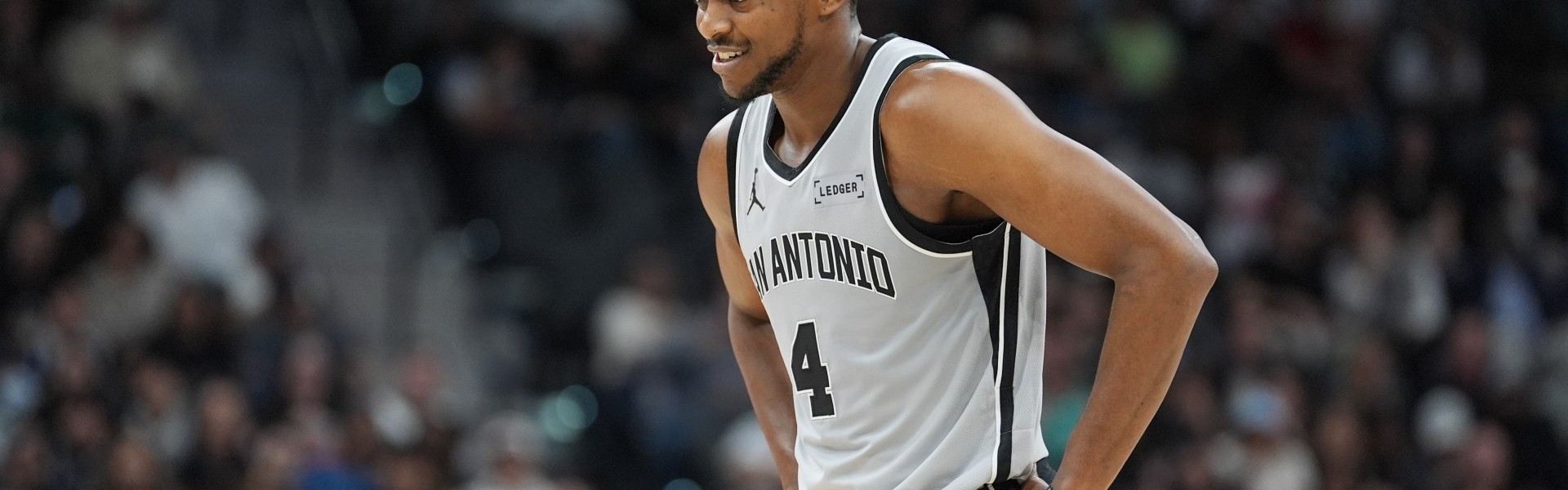 开云体育官方网站-今天不太行！福克斯9投5中&amp;罚球2中2得14分5板5助1断 正负值-12