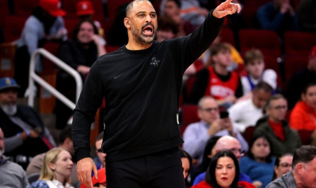 开云官方网站-乌度卡：球员们今晚眼神空洞毫无斗志；申京一定能找回手感