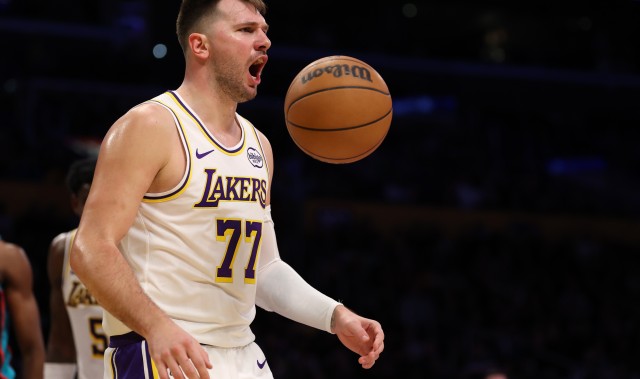 开云官方网站-Shams：东契奇一直在处理腹股沟和其他一些问题 巴夫金今日可出战