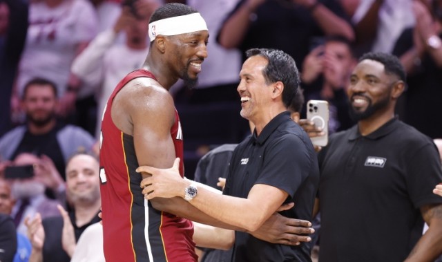 开云官方网站-韦德：我在游戏里都做不到83分&amp;只得了79分 所需心肺耐力难以置信