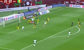 半场：塞内加尔1-0马里，恩迪亚耶破门，比苏马染红